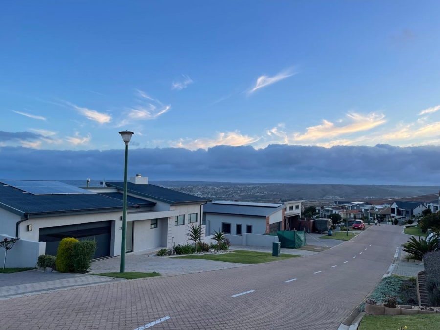 To Let 4 Bedroom Property for Rent in Monte Christo Western Cape